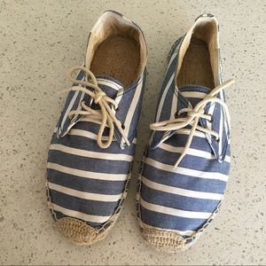 Soludos Derby Lace-Up Flat